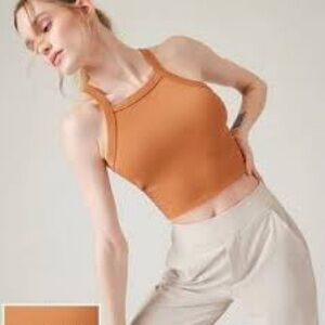 Athleta Aurora high neck V back Burnt Orange Top